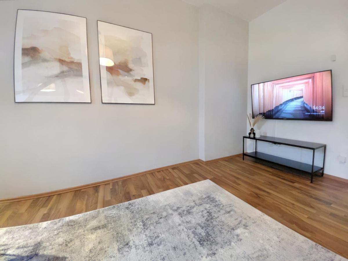Milpau Recklinghausen1 - Modernes Und Zentrales Premium-Apartment Mit Queensize-Bett, Netflix, Nespresso, Smart-Tv Und Privatparkplatz Zewnętrze zdjęcie